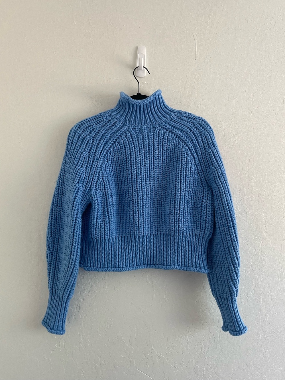 H&M Wool Blend Blue Cropped Ribbed Thick Knit Sweater Mock Neck Womens Small